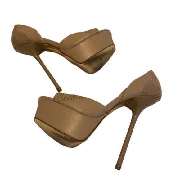 Bebe Heels - Picture 2 of 8